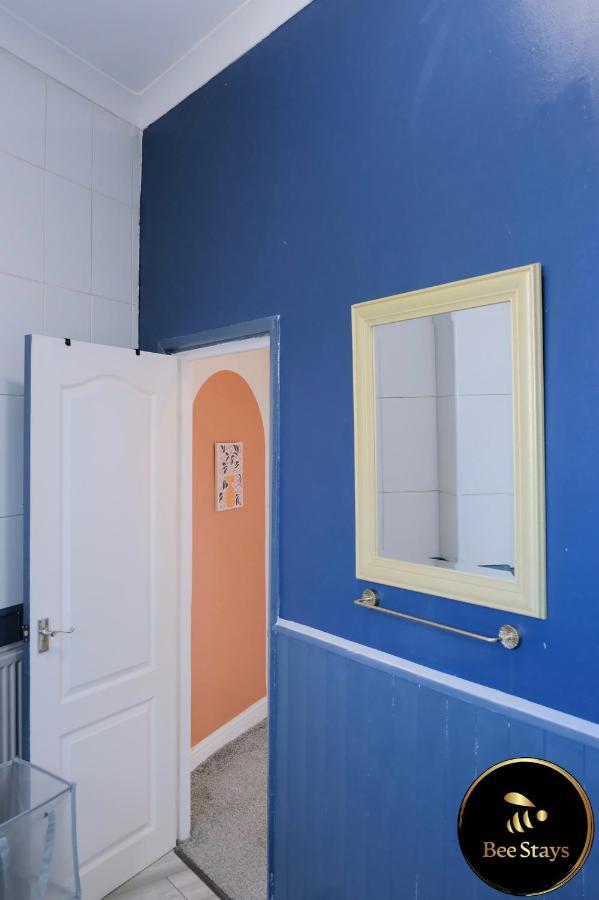 Bee Stays - Cooper House Haydock Exterior photo